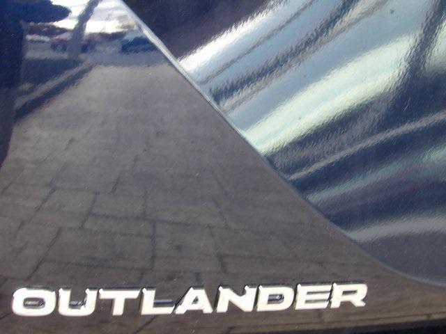 new 2025 Mitsubishi Outlander car, priced at $34,648