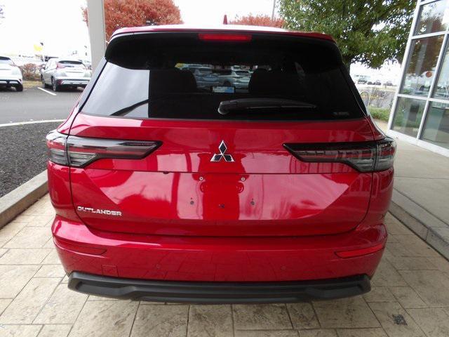 new 2025 Mitsubishi Outlander car, priced at $33,073