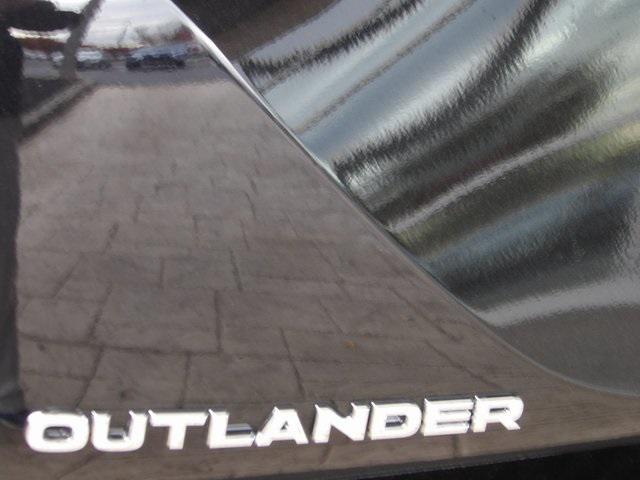 new 2025 Mitsubishi Outlander car, priced at $32,543