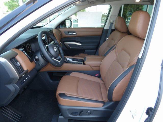 new 2025 Nissan Pathfinder car, priced at $45,932