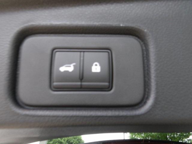 new 2025 Nissan Pathfinder car, priced at $36,552