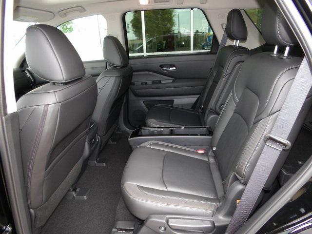 new 2025 Nissan Pathfinder car, priced at $45,603