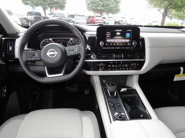 new 2024 Nissan Pathfinder car, priced at $42,998