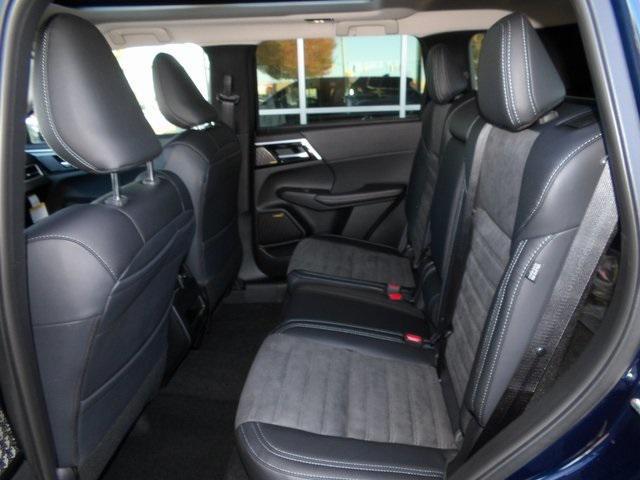 new 2025 Mitsubishi Outlander car, priced at $37,266