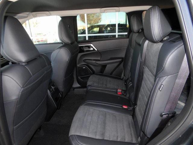 new 2025 Mitsubishi Outlander car, priced at $32,548