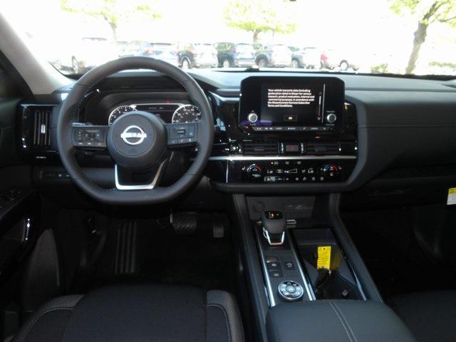 new 2025 Nissan Pathfinder car, priced at $41,095