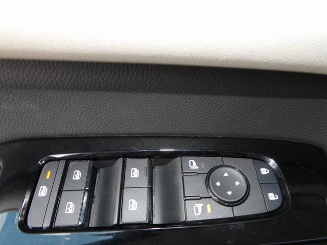 new 2025 Nissan Pathfinder car, priced at $39,509