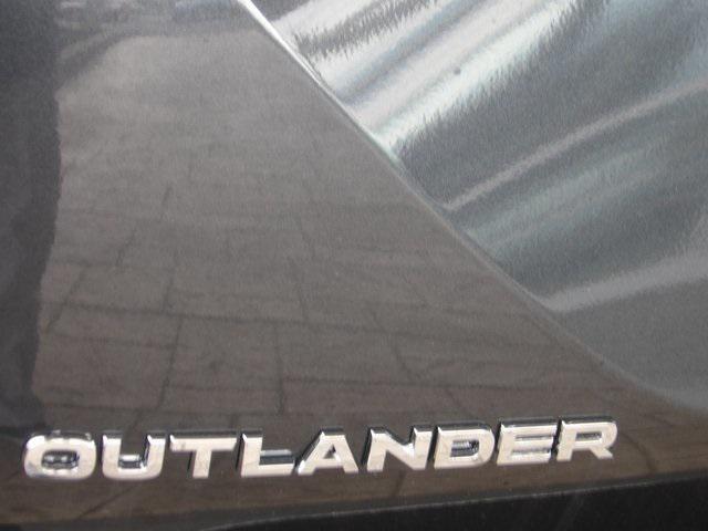 new 2025 Mitsubishi Outlander car, priced at $34,342