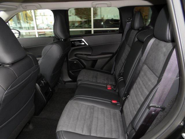 new 2025 Mitsubishi Outlander car, priced at $34,418