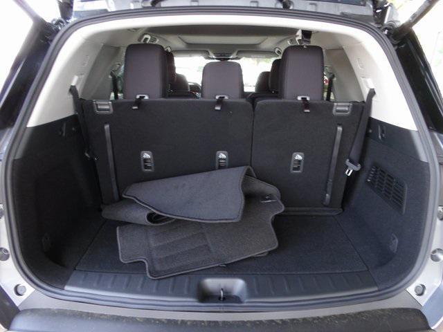 new 2025 Nissan Pathfinder car, priced at $38,276