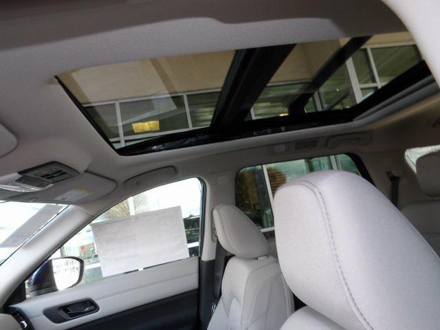 new 2025 Nissan Pathfinder car, priced at $38,276