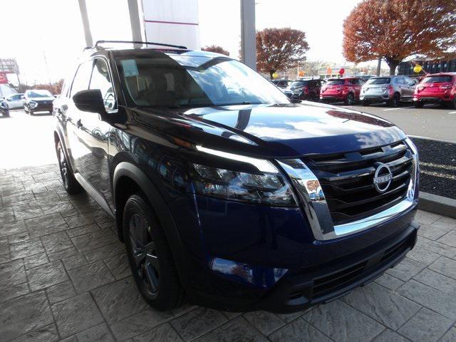 new 2025 Nissan Pathfinder car, priced at $38,276
