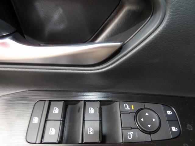 new 2025 Nissan Kicks car, priced at $27,226