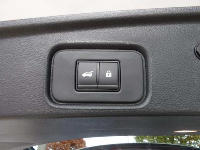 new 2025 Nissan Pathfinder car, priced at $36,878