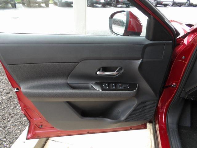 new 2025 Nissan Kicks car, priced at $26,989