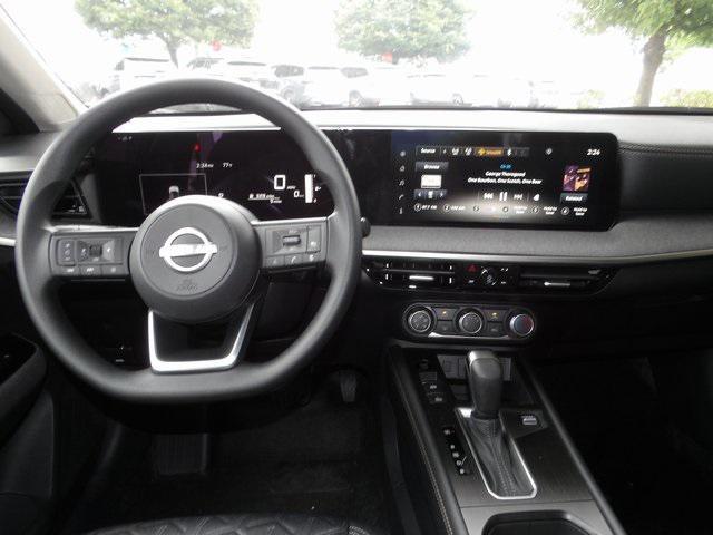 new 2025 Nissan Kicks car, priced at $26,989