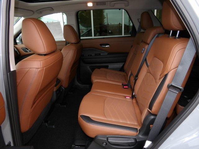 new 2025 Nissan Pathfinder car, priced at $50,911