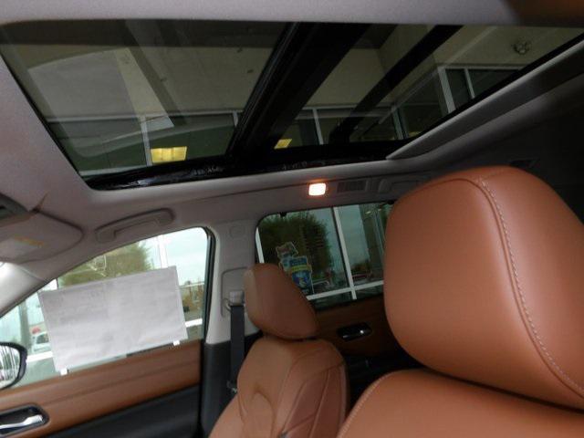 new 2025 Nissan Pathfinder car, priced at $50,911