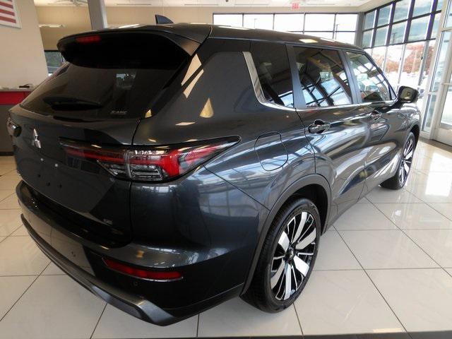 new 2025 Mitsubishi Outlander car, priced at $37,242