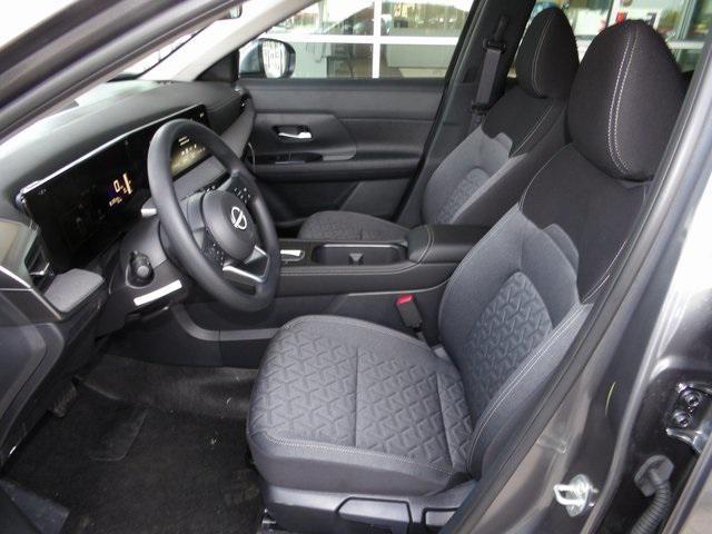 new 2025 Nissan Kicks car, priced at $26,359