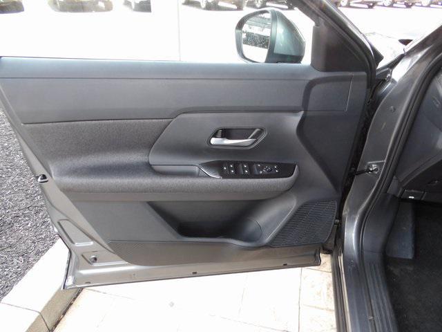 new 2025 Nissan Kicks car, priced at $26,359