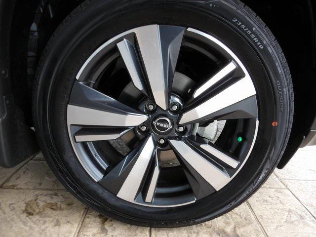 used 2022 Nissan Rogue car, priced at $31,899