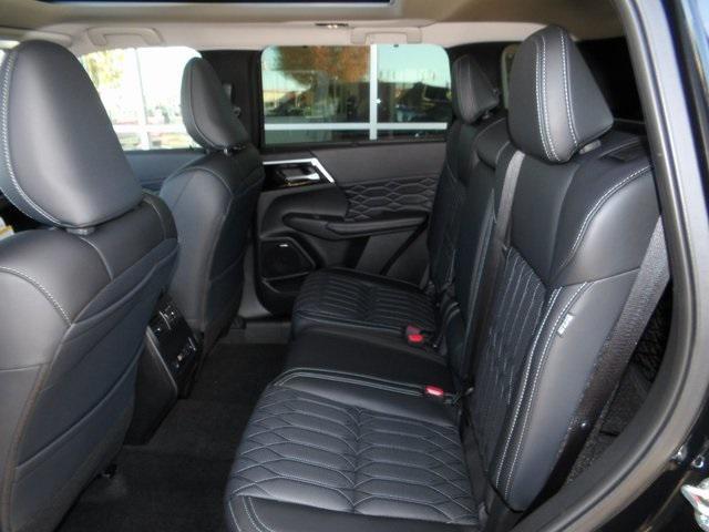 new 2025 Mitsubishi Outlander car, priced at $38,511