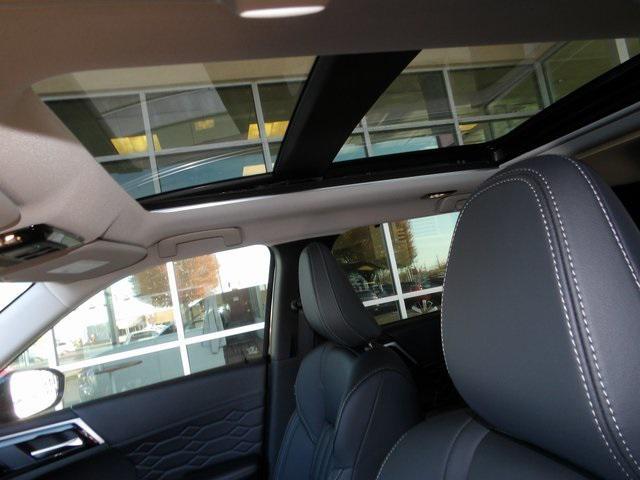 new 2025 Mitsubishi Outlander car, priced at $38,511