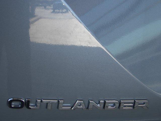 new 2025 Mitsubishi Outlander car, priced at $34,694