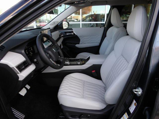 new 2025 Mitsubishi Outlander car, priced at $38,679