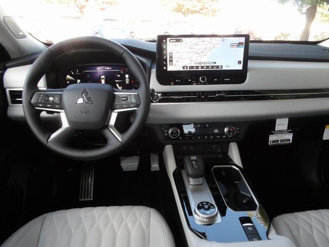 new 2025 Mitsubishi Outlander car, priced at $38,679