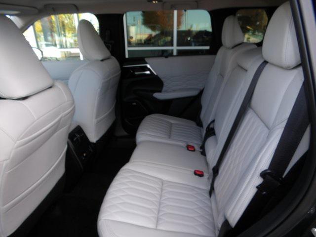 new 2025 Mitsubishi Outlander car, priced at $38,679