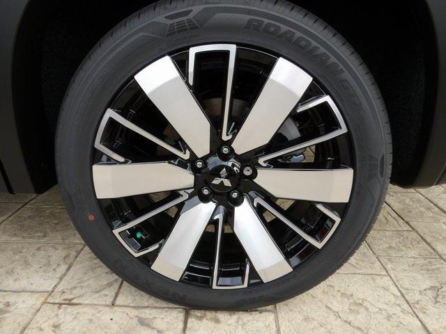 new 2025 Mitsubishi Outlander car, priced at $32,548