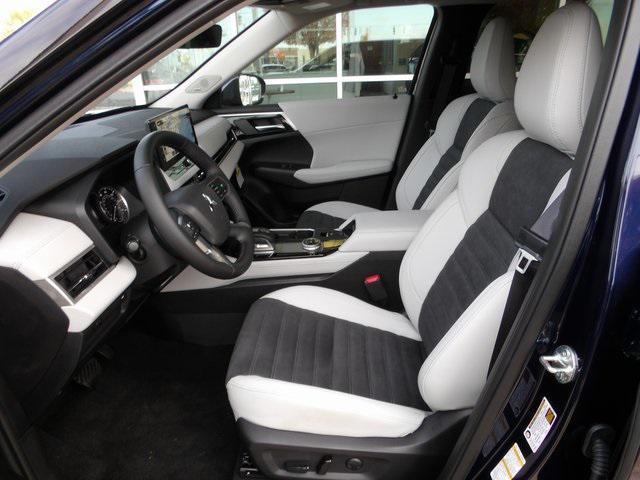 new 2025 Mitsubishi Outlander car, priced at $32,548