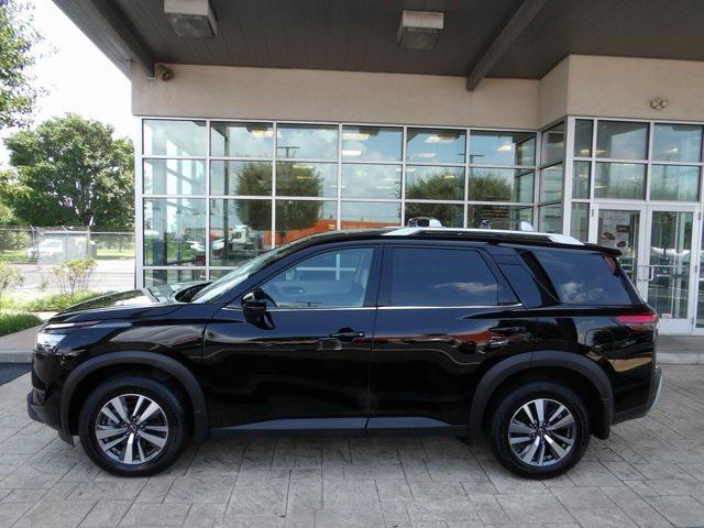 used 2024 Nissan Pathfinder car, priced at $40,000