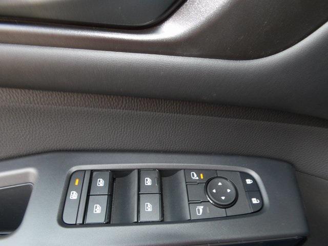 new 2025 Nissan Pathfinder car, priced at $34,868
