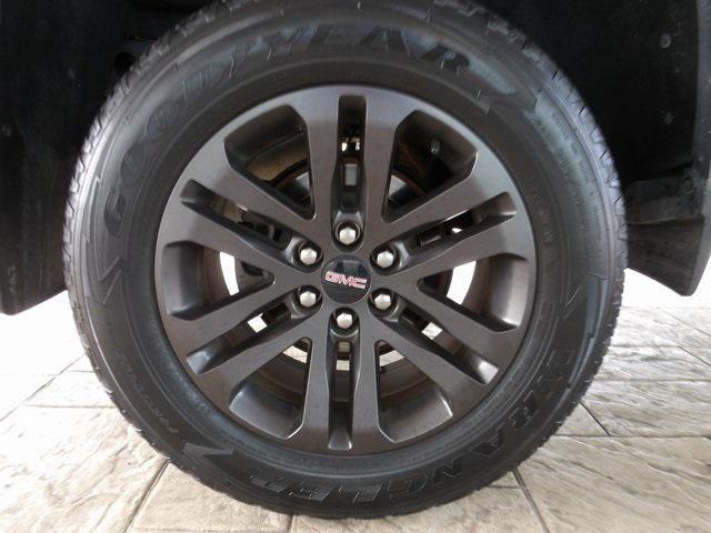 used 2020 GMC Canyon car, priced at $26,900