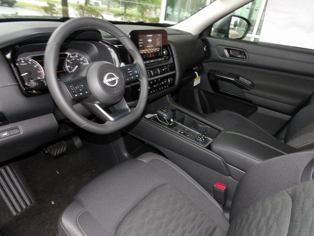 new 2025 Nissan Pathfinder car, priced at $38,276