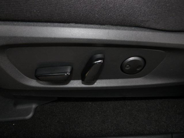 new 2025 Nissan Pathfinder car, priced at $38,276