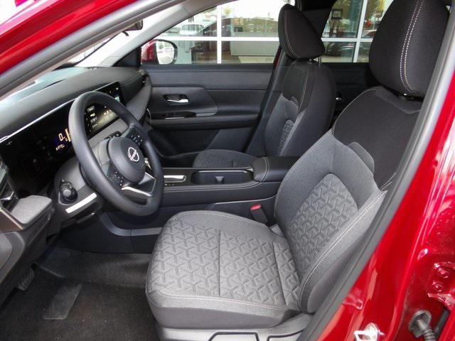 new 2025 Nissan Kicks car, priced at $26,672