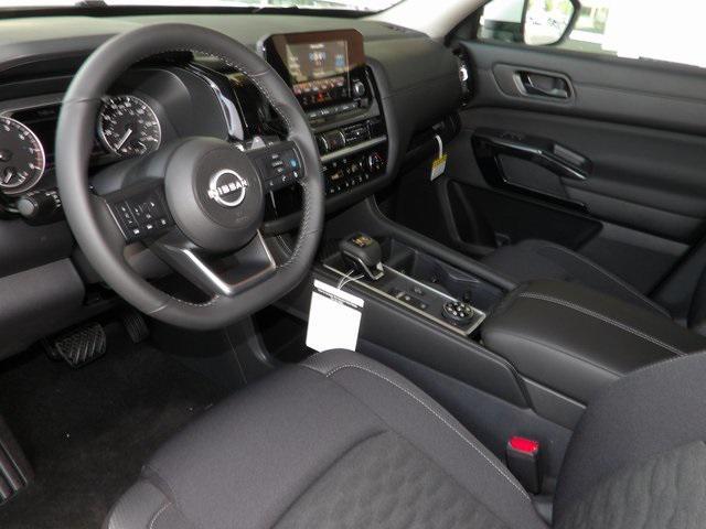 new 2025 Nissan Pathfinder car, priced at $40,767