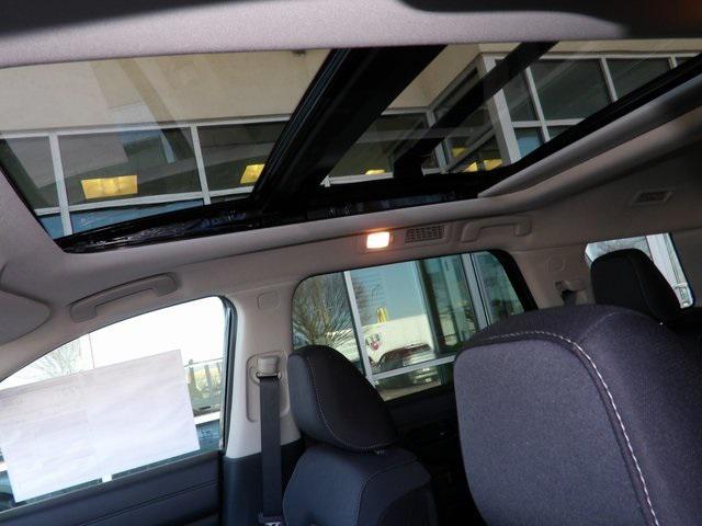 new 2025 Nissan Pathfinder car, priced at $38,276