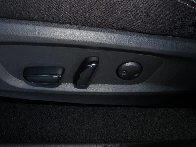 new 2025 Nissan Pathfinder car, priced at $38,276