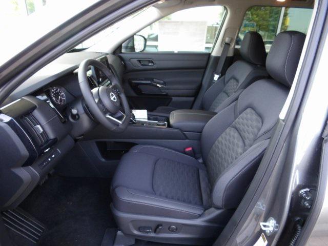 new 2025 Nissan Pathfinder car, priced at $38,276