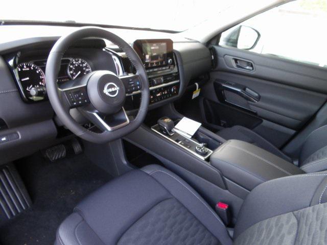 new 2025 Nissan Pathfinder car, priced at $38,276