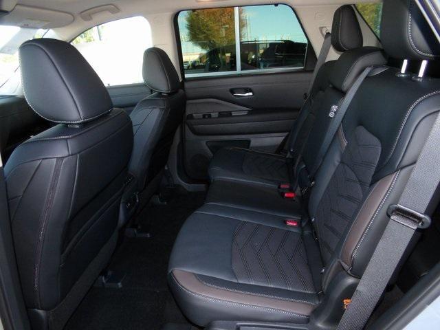 new 2025 Nissan Pathfinder car, priced at $46,150