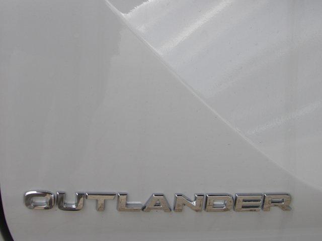 new 2025 Mitsubishi Outlander PHEV car, priced at $45,447