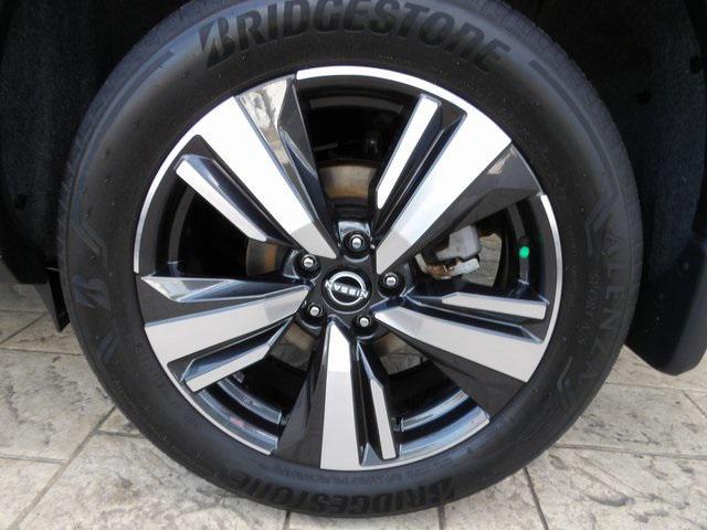 used 2022 Nissan Rogue car, priced at $31,967