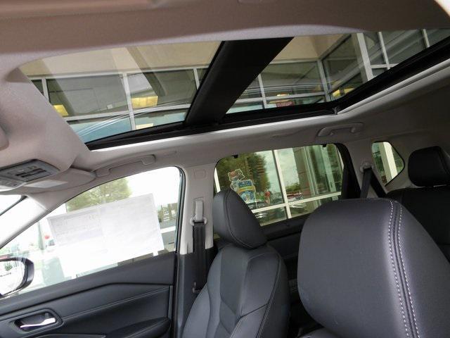 new 2025 Nissan Rogue car, priced at $41,167