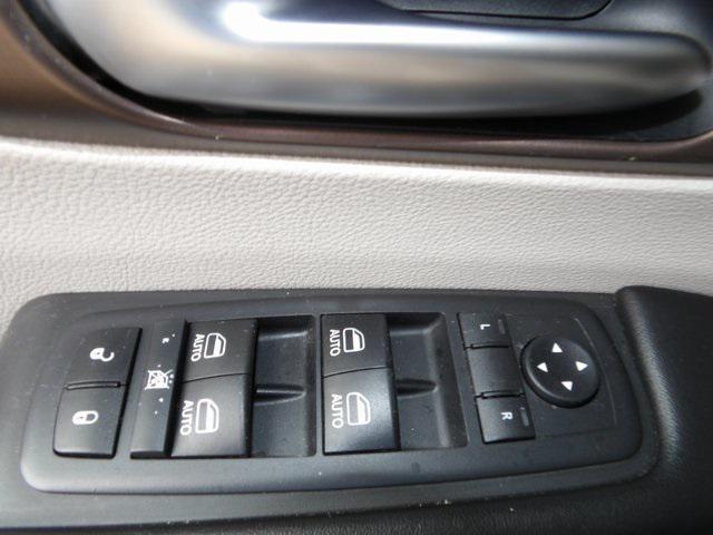 used 2018 Chrysler Pacifica car, priced at $16,947